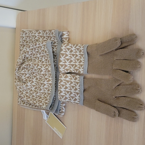 Michael Kors Accessories - Michael Kors-Set